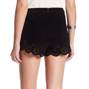 NWT LaMarque Anjanette Laser-Cut Suede Shorts Size 4 S
